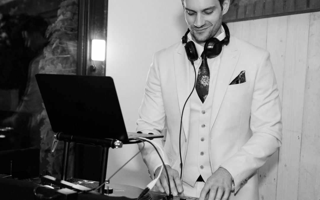 Wedding DJs: Why You Need To Hire A DJ for Your Special Day